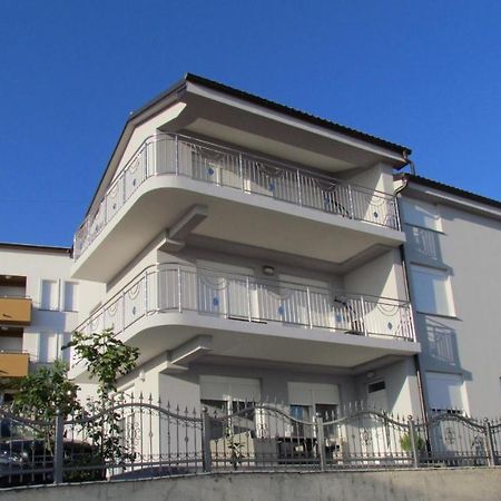 Apartment Delic Crikvenica Exterior foto